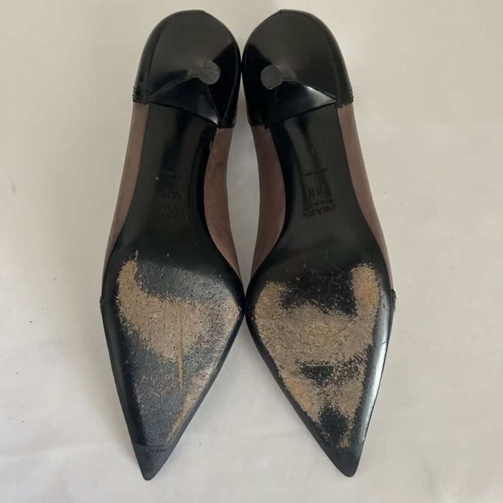 Prada Wingtip Brogue Pumps Heels Black Taupe Leather Pointed Toe Womens 38.5 - Picture 4 of 11